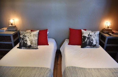 Bloemfontein House | Explore Kleinbos Self Catering: Family-Friendly Retreat