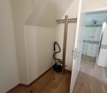 Teuchern Apartment | Cozy One-Room Apartment with Top Amenities for Families