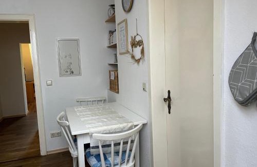 Rogen Apartment | Cozy City Farm Apartment near Public Transit