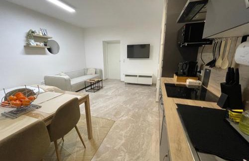 Garsten Apartment | Modern 3-Bed Apartment: Family-Friendly Stay with Top Ratings
