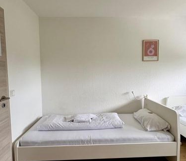Alt-Knielingen Apartment | Budget-Friendly Penzini Monteurzimmer in Karlsruhe