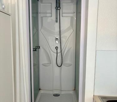 Alt-Knielingen Apartment | Budget-Friendly Penzini Monteurzimmer in Karlsruhe