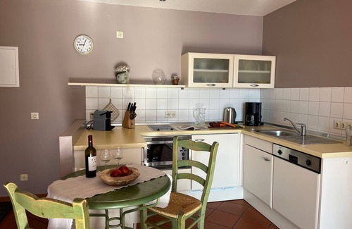 Krakow am See Apartment | Beautiful Retreat with Ocean View and Relaxing Spa - Kuchelmiß