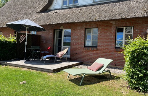 Krakow am See Apartment | Beautiful Retreat with Ocean View and Relaxing Spa - Kuchelmiß