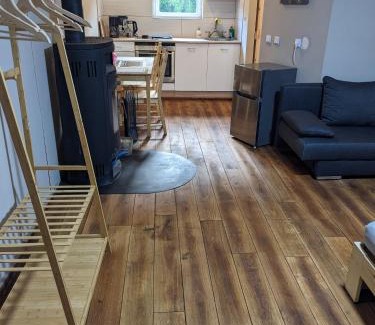 Baustert Apartment | Kleine Wohnung am waldrand
