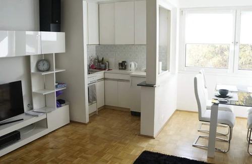 Parsch Condo | Budget-Friendly Kleine Zentrale Stadtwohnung in City Center