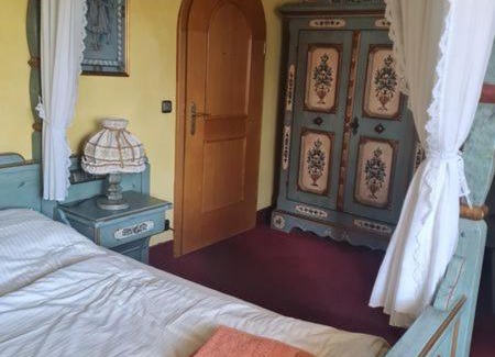 Friedrichshofen-Hollerstauden House | Cozy Kleines Brauhaus Ingolstadt - Family-Friendly Stay