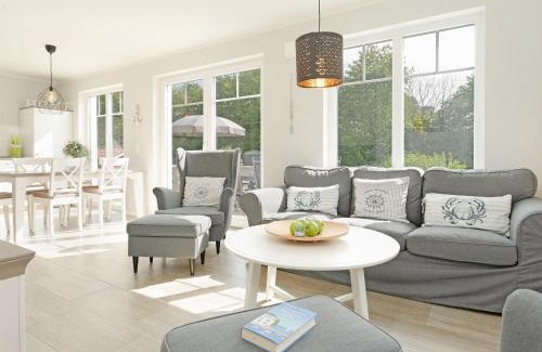 Monchneversdorf House | Family-Friendly Kleines Schwedenhaus by the Lake - 9/10 Rated