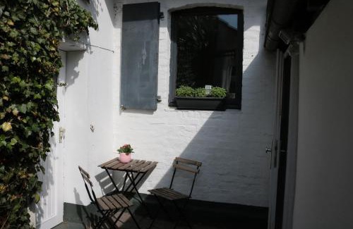 Moenchengladbach Apartment | Cozy Pet-Friendly Retreat: Ideal for Families & Guests