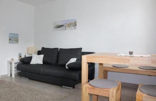Moenchengladbach Apartment | Cozy Pet-Friendly Retreat: Ideal for Families & Guests