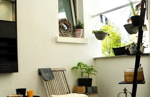 Bad Wilhelmshoehe Apartment | Cozy Retreat: Kleines Glück in Ks-wilhelmshöhe Awaits