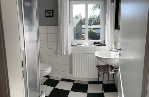 Sankt Michaelisdonn Bed & Breakfast | Cozy Kleines Landhotel Rehedyk with Breakfast & Family Perks