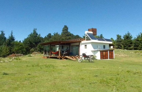 Villa Berna Cottage | Charming Kleines Landhaus: Family & Pet-Friendly Retreat