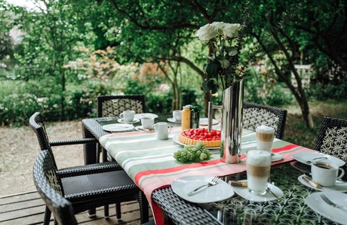 Hamelin House | Cozy Room with Balcony and Kitchen near TA - Rated 9/10