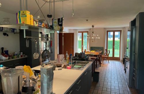 Kleinmachnow House | Kleinmachnow Schlafzimmer mit eigenem Bad