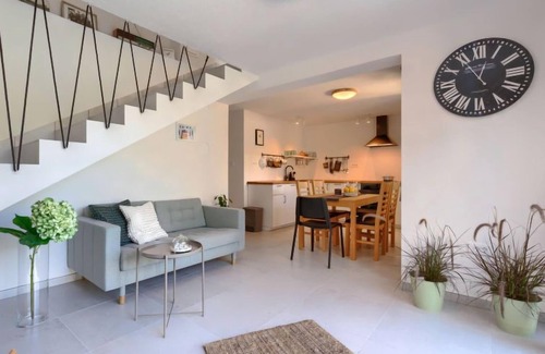 Cerovlje House | Experience Klementini: Oceanfront Bliss with Pool & Spa
