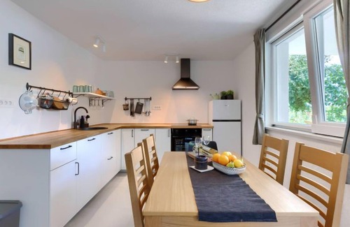 Cerovlje House | Experience Klementini: Oceanfront Bliss with Pool & Spa