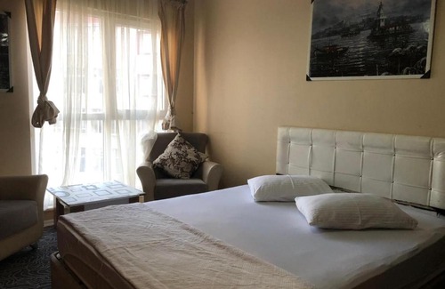 Buyukcekmece Apartment | Pet-Friendly Getaway at Kleopatra Suite Özyurtlar