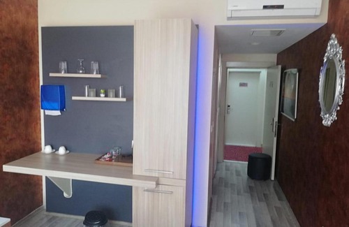 Buyukcekmece Apartment | Pet-Friendly Getaway at Kleopatra Suite Özyurtlar