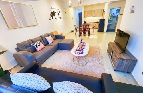 Sepang Apartment | Relax at KLIA Ehsan Residence: Pool View for 8 Guests
