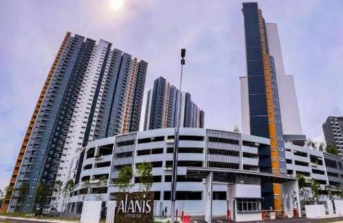 Kota Warisan House | Discover KLIA2 Alanis: Top-Rated Stay Near Putrajaya