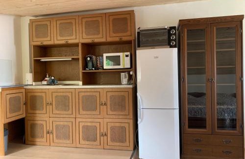 Pritluky Apartment | Idyllic Stay with Child-Friendly Comfort in Přítluky