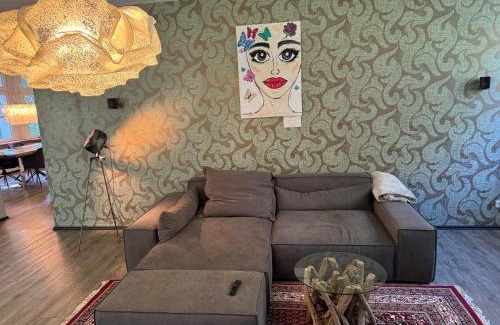 Braunfels Apartment | Relaxing Escape at 5 Sterne Bahnhoftraum with Ocean View
