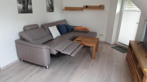Loehne Apartment | Comfortable Kastanie Apartment with Ocean Views & Balcony