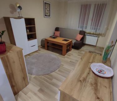Hajnowka Apartment | Cozy Apartment with Child-Friendly Amenities - Rated 9.4/10