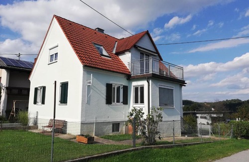 Hartberg Apartment | Exceptional Klims Gästehaus: Pet and Child Friendly Retreat