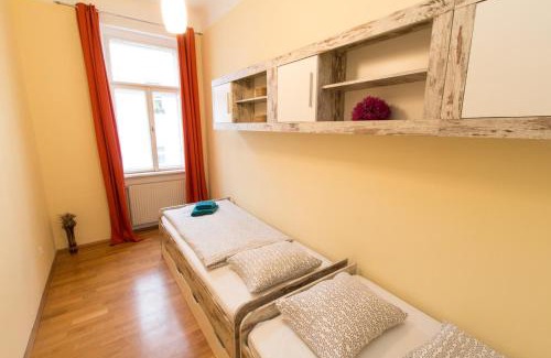 Penzing Apartment | Family-Friendly Klimt Apartments with Great Guest Ratings