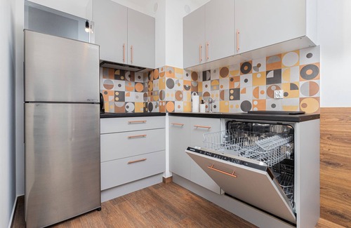 Letnica Apartment | Charming Gdańsk Stay with Balcony, Parking & Pet-Friendly