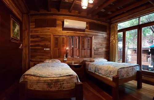 Samphao Lom Hotel | Budget-Friendly Klong Suan Plu Resort with Family Amenities