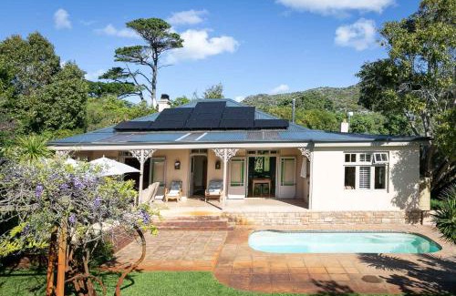 Capri House | Eco-Friendly 11 Kloof Farm House with Oceanfront Pool