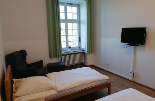 Grevenbroich Hotel | Discover Kloster Langwaden: Family-Friendly Getaway