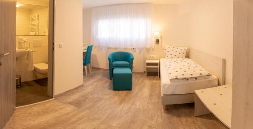 Buhl Hotel | Discover Kloster Maria Hilf: Family-Friendly with Dining