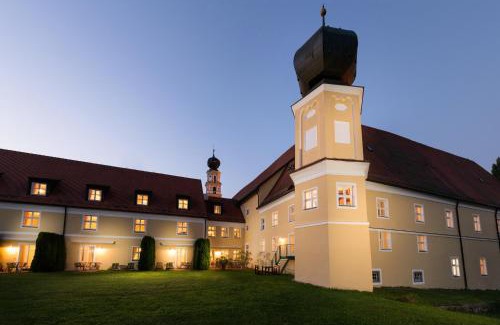 Bad Griesbach im Rottal Apartment | Oceanfront Retreat at Klosterhof St. Salvator - 9.5/10 Rating