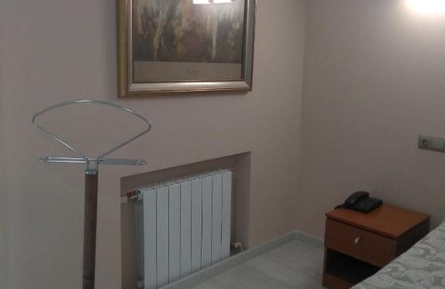Magnitogorsk Hotel | Budget-Friendly Klubnaya Hotel with Private Pool & Breakfast