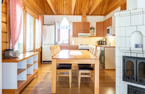 Vuokatti House | Relaxing Lake View Retreat at Klz 8. Koralli by Interhome