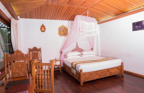 Taungoo Hotel | Discover KMA Kaytumadi Hotel: Family-Friendly Poolside Retreat