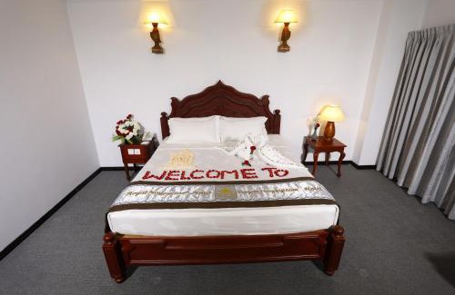 Naypyidaw Hotel | Family-Friendly KMA NAYPYITAW Hotel with Pool & Breakfast