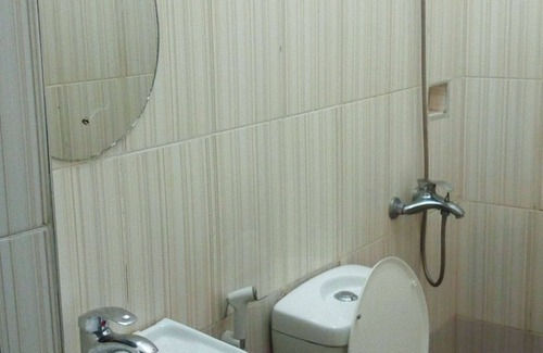 Dar es Salaam House | Budget-Friendly Kmar BnB with Spa and Family Amenities