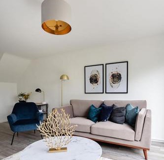 Knaphill Apartment | Inviting Knaphill 2 Bedroom House with Garden & Parking