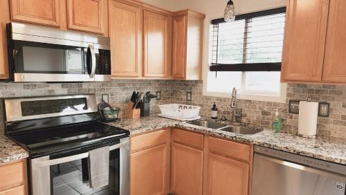 Oakdale House | Kid-Friendly Knight's Vacation Property in Charlotte, NC