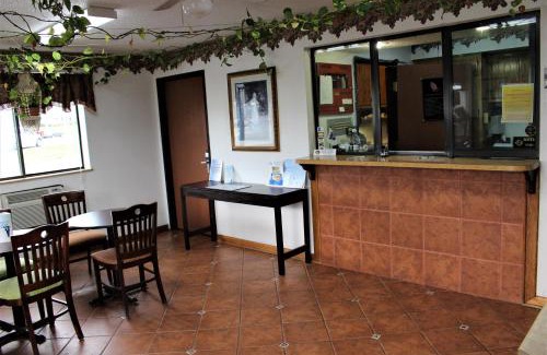 Albany Hotel | Affordable Knights Inn Albany with Pet-Friendly Amenities