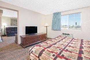 Grand Forks Hotel | Pet-Friendly Comfort at Knights Inn and Suites - Grand Forks