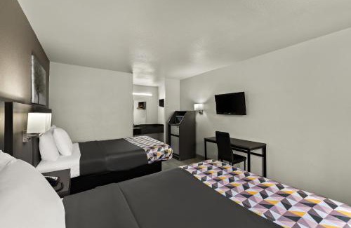 Belton Hotel | Pet-Friendly Knights Inn in Belton/Temple Awaits You