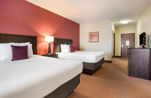 Saint Landry Hotel | Affordable Stay at Knights Inn Bunkie with Pool Access