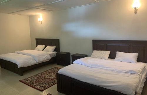 Brun Hotel | Budget-Friendly Knights Inn Droshp with Family Amenities