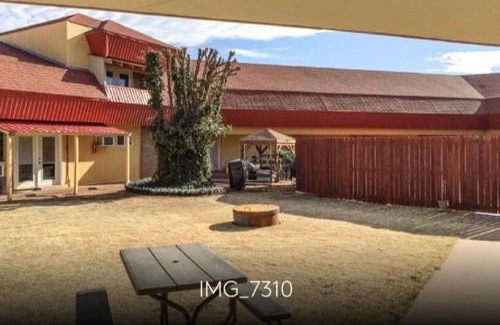 Fairview Hotel | Exceptional Knights Inn Fairview: Family-Friendly Comfort